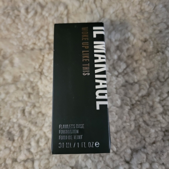 NWT foundation in all colors - Picture 2 of 3